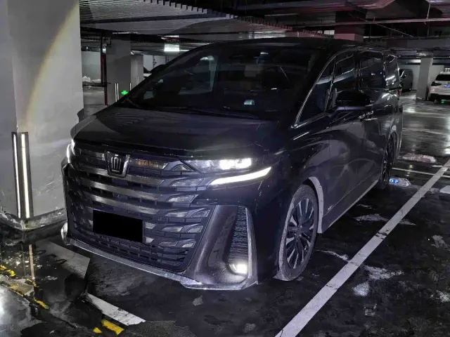 Фотография автомобиля — Toyota Vellfire