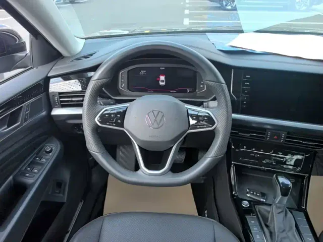 Volkswagen Passat — Фото автомобиля 10