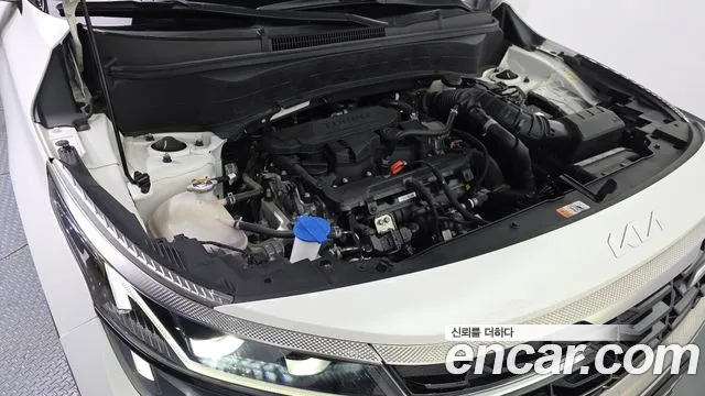 Kia Seltos Бензин 1.6 турбо 2WD — Фото автомобиля 6