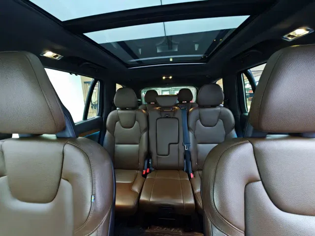 Volvo XC90 — Фото автомобиля 15