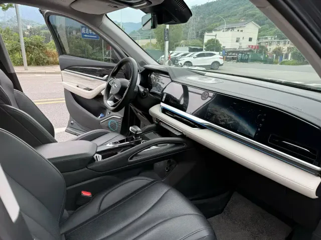 Geely Xingyue L — Фото автомобиля 4