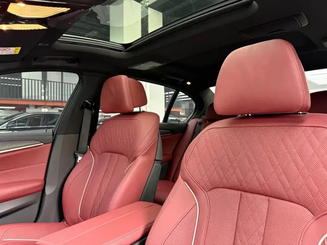 BMW 5 Series — Фото автомобиля 6