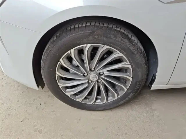 Buick LaCrosse — Фото автомобиля 24