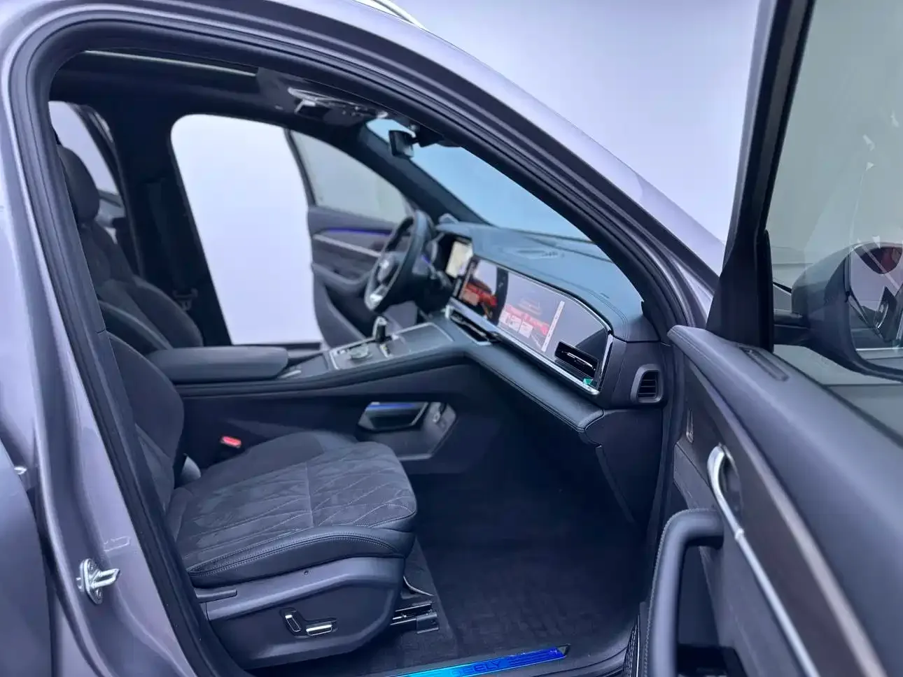 Geely Xingyue L 2025 Oriental Glory 2.0TD Automatic Star Collector Edition — Фото автомобиля 20