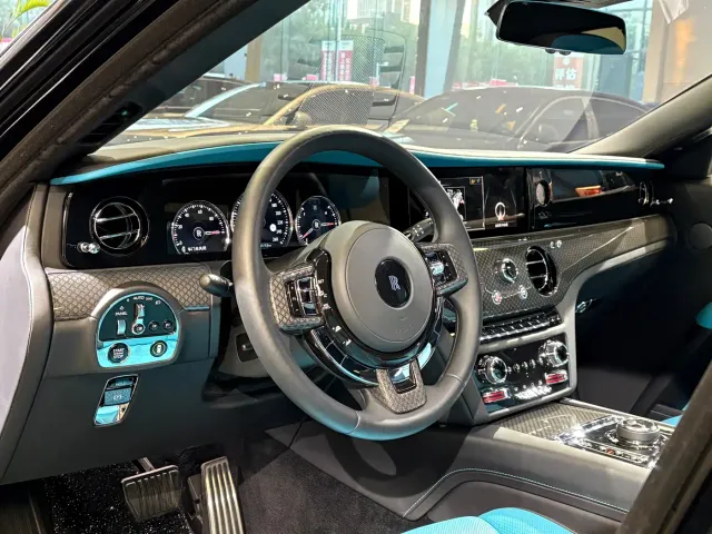 Rolls-Royce Ghost — Фото автомобиля 11