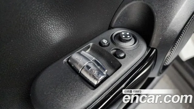MINI Cooper — Фото автомобиля 28
