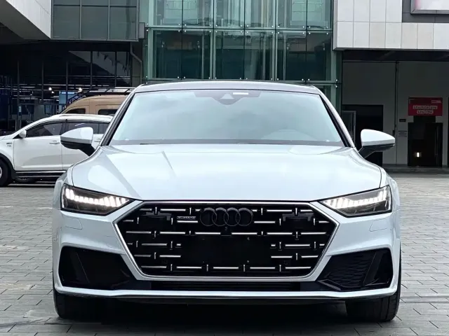 Audi A7L — Фото автомобиля 2