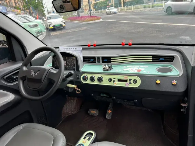 Wuling Hongguang Mini EV — Фото автомобиля 13