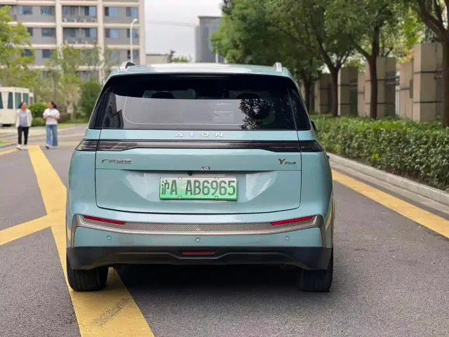 GAC Aion Y — Фото автомобиля 11