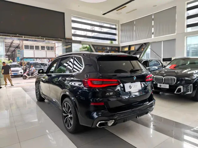 BMW X5 — Фото автомобиля 13
