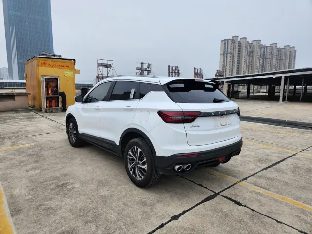 Geely Binyue — Фото автомобиля 7