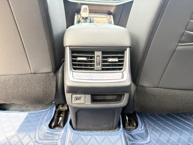 Dongfeng Yixuan MAX — Фото автомобиля 23