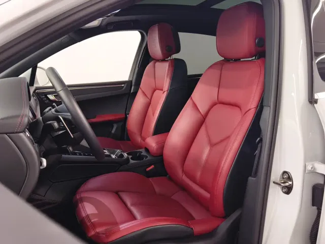 Porsche Macan — Фото автомобиля 11
