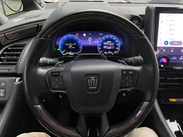 Toyota Vellfire — Фото автомобиля 13