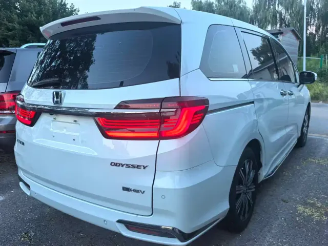 Honda Odyssey — Фото автомобиля 15