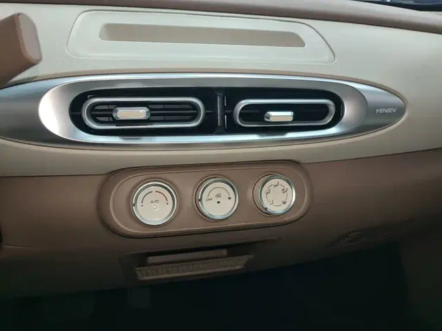 Wuling Hongguang Mini EV — Фото автомобиля 12