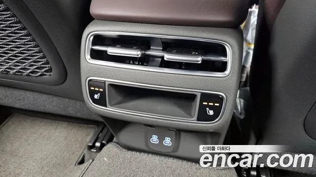 Genesis GV70 2.5T Бензин AWD — Фото автомобиля 13