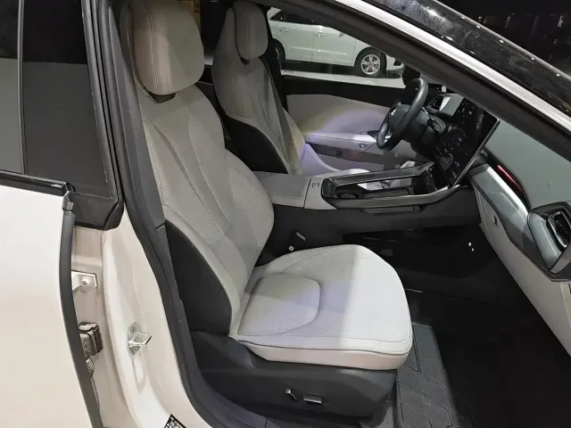 ARCFOX Arcfox Alpha S5 2025 Model 668MAX Divine Edition 200kW — Фото автомобиля 5