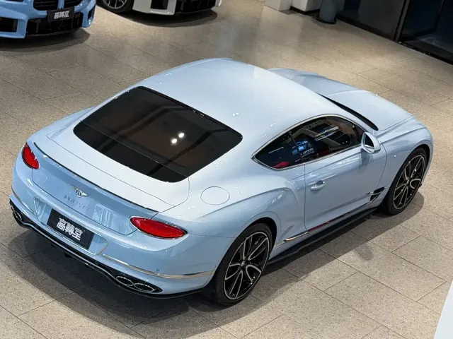 Bentley Continental — Фото автомобиля 13