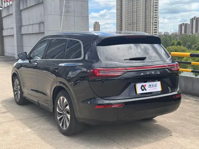 Aito M7 — Фото автомобиля 6