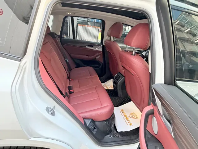 BMW X3 — Фото автомобиля 13