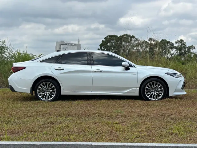 Toyota Avalon — Фото автомобиля 4