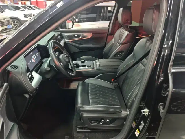 GAC Trumpchi GS8 — Фото автомобиля 14