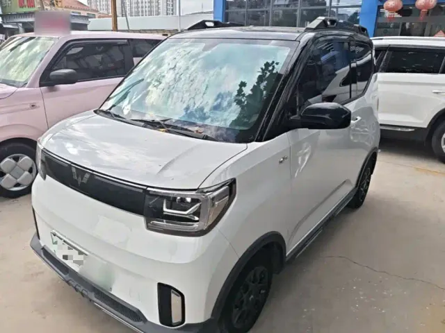 Фотография автомобиля — Wuling Hongguang Mini EV