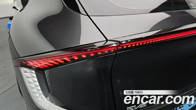 Kia EV6 — Фото автомобиля 23