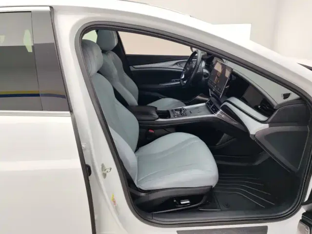 BYD Seal — Фото автомобиля 8