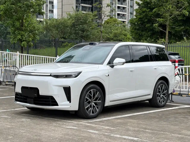 Фотография автомобиля — GAC Trumpchi Xiangwang S9
