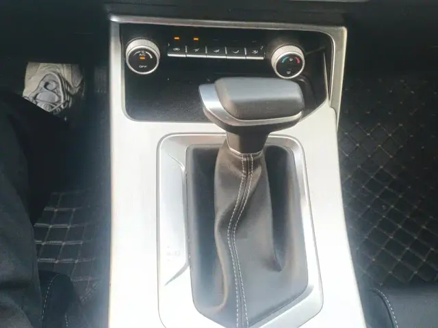 Geely Binyue — Фото автомобиля 16