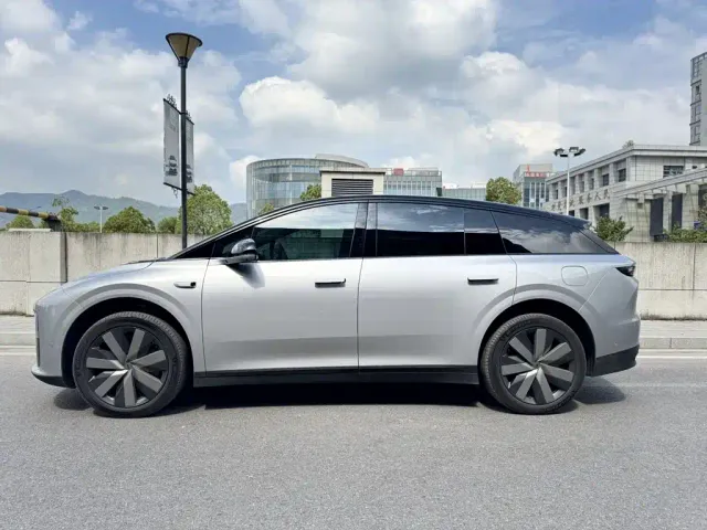 Li Auto i6 — Фото автомобиля 3