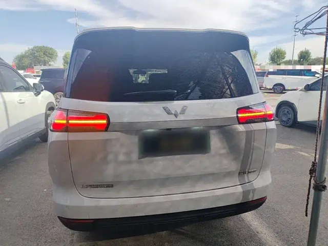 Wuling Starlight 730 — Фото автомобиля 5