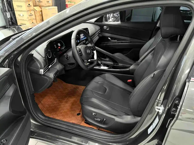 Hyundai Elantra — Фото автомобиля 7