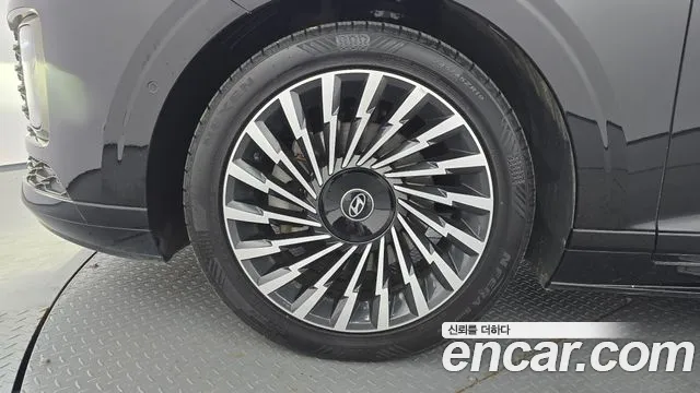 Hyundai Grandeur GN7 — Фото автомобиля 5