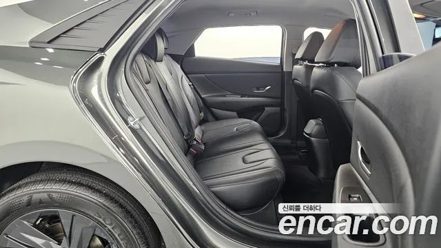 Hyundai AVANTE Avante (CN7) — Фото автомобиля 11