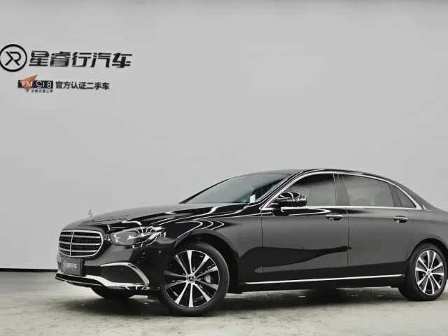 Фотография автомобиля — Mercedes-Benz E-Class