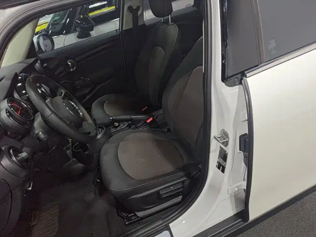 MINI Hatch — Фото автомобиля 14