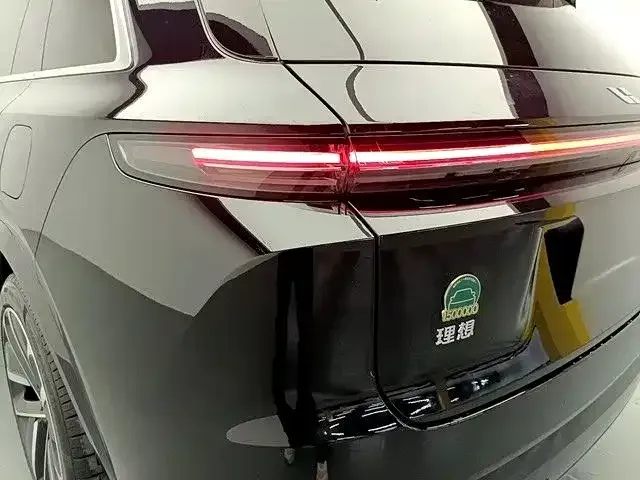 Li Auto L7 — Фото автомобиля 20