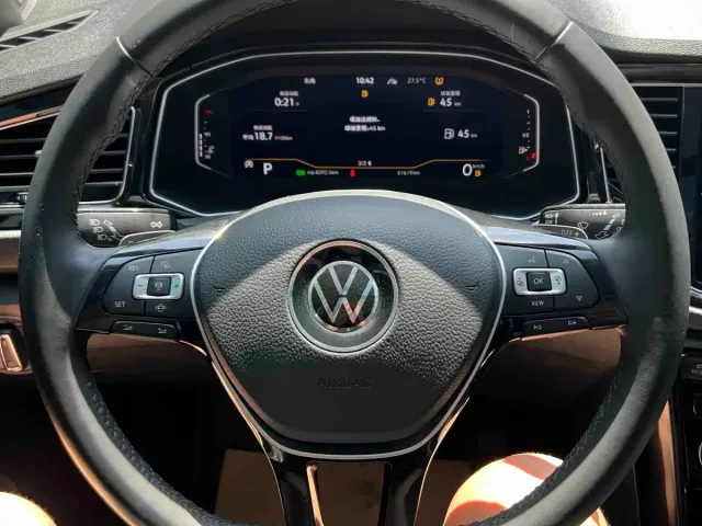 Volkswagen T-Roc — Фото автомобиля 11