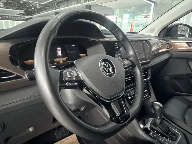 Volkswagen Tharu — Фото автомобиля 8