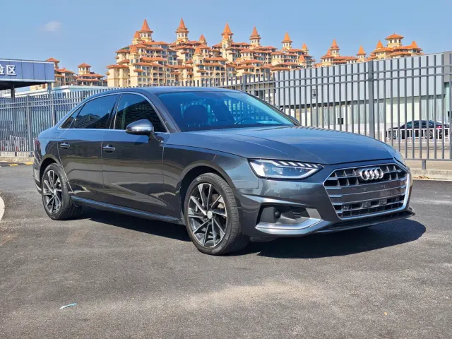 Audi A4L — Фото автомобиля 3