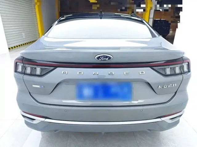 Ford Mondeo — Фото автомобиля 5