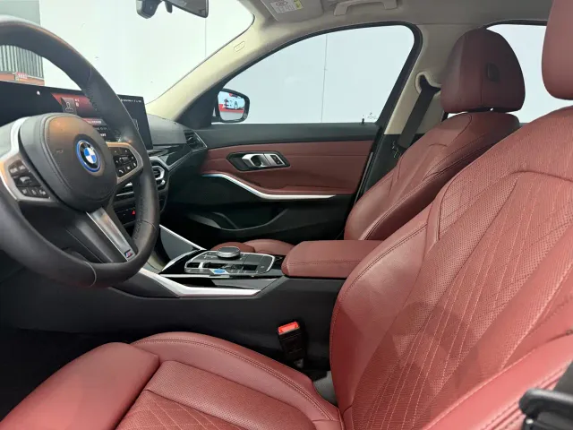 BMW i3 — Фото автомобиля 4