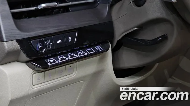 Kia Carnival Generation 4 — Фото автомобиля 19