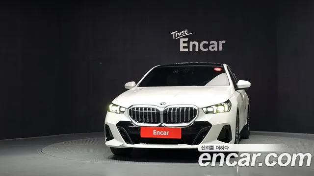 BMW 5 Series G60 — Фото автомобиля 3