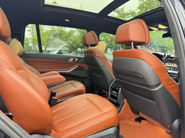 BMW X7 — Фото автомобиля 12