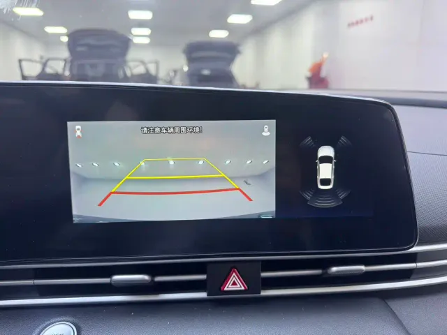 Hyundai Elantra — Фото автомобиля 20