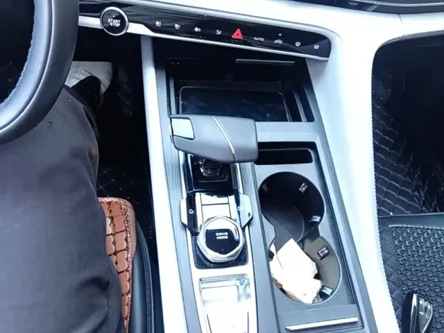 Changan CS75 Plus — Фото автомобиля 13